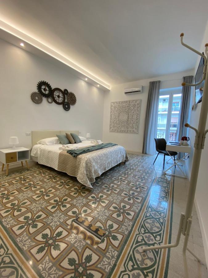 Cavour 221 - Central Station Hotel Bari Kültér fotó