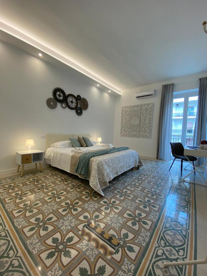 Cavour 221 - Central Station Hotel Bari Kültér fotó