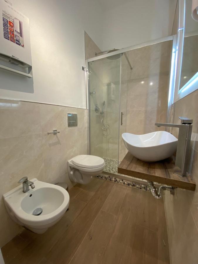 Cavour 221 - Central Station Hotel Bari Kültér fotó